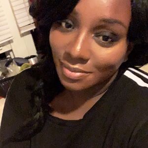 Meet your Posher, Shaneika